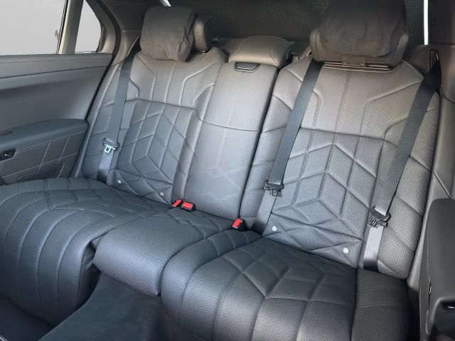 BMW 740