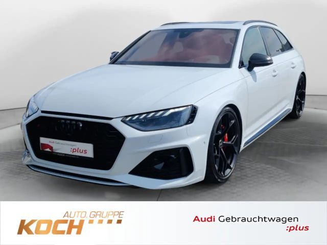 Audi RS4 2.9 TFSI q. Tiptr. competition, Matri 2023 Benzine