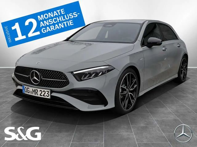 Mercedes-Benz A 200 AMG MBUX+LED+AHK+Distro+Standhzg+Night+19 2026 Benzine