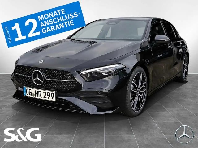 Mercedes-Benz A 200 AMG MBUX+RüKam+M-LED+AHK+Distro+Night+19LM 2026 Benzine