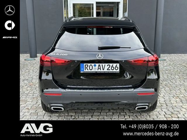 Mercedes-Benz GLA 200