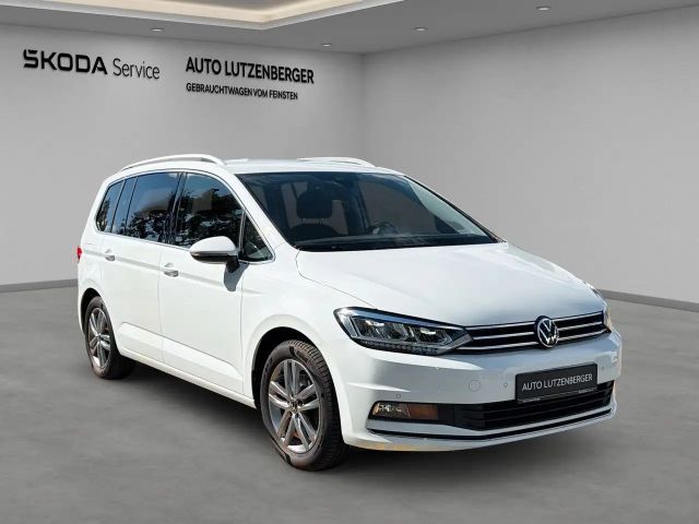Volkswagen Touran Highline 1.5 TSI 6-Gang  AHK 5-Sitzer GV 2022 Benzine