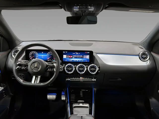 Mercedes-Benz GLA 220