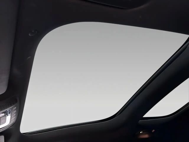 Mercedes-Benz GLA 220