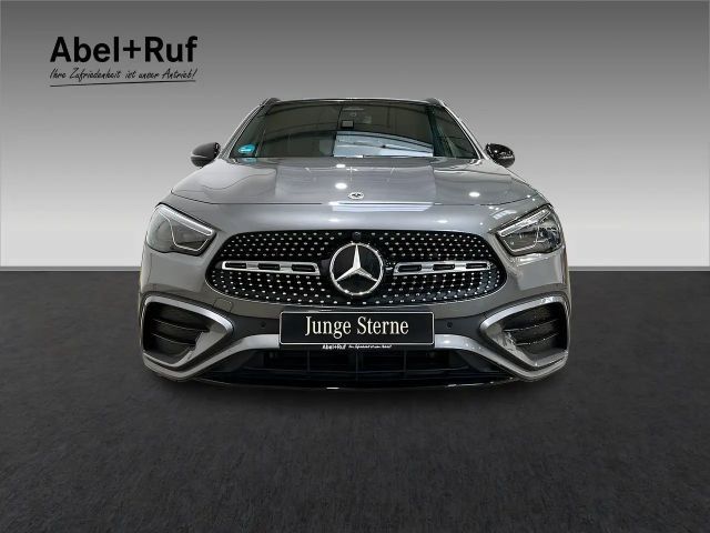 Mercedes-Benz GLA 220