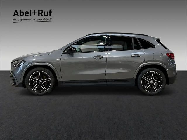 Mercedes-Benz GLA 220