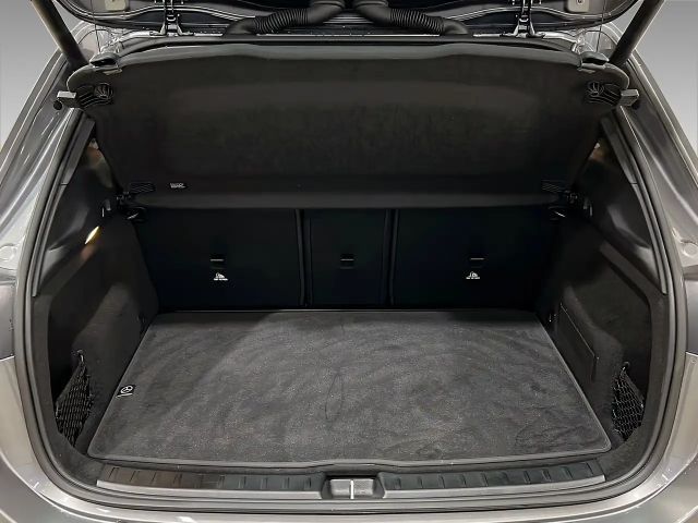 Mercedes-Benz GLA 220