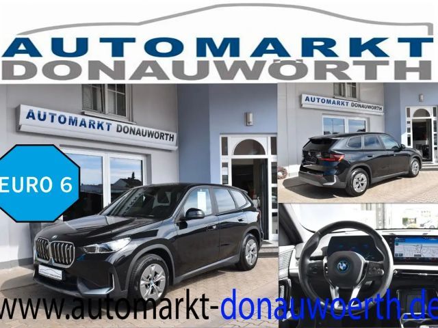 BMW iX1 30 xDrive Navi Keyless LED Parkassistent 2023 Elektrisch