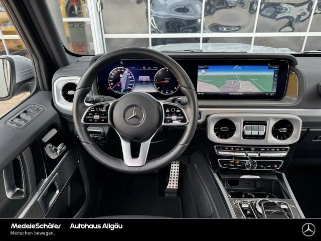 Mercedes-Benz G 400