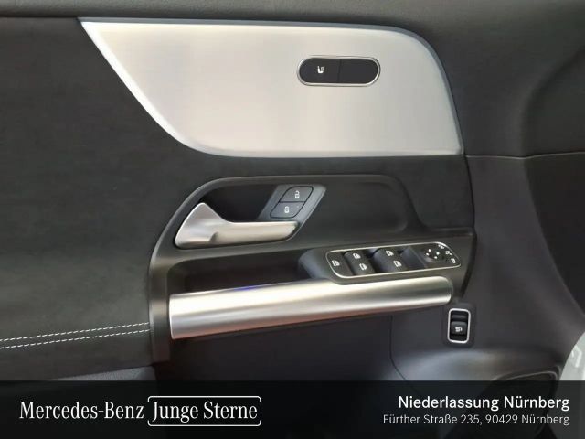 Mercedes-Benz GLA 180