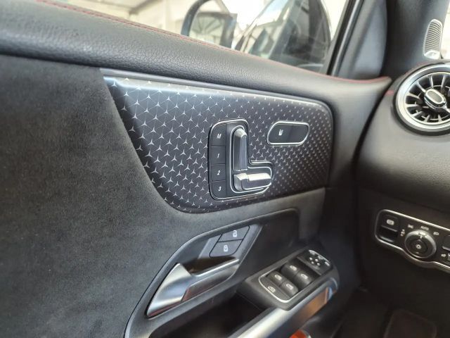 Mercedes-Benz EQB 300