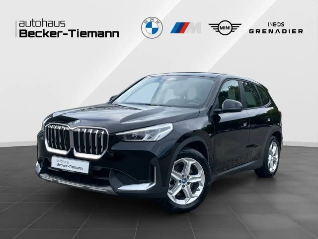 BMW iX 1 xDrive30 AHK | Parkass. | CarPlay | DAB-Tuner 2023 Elektrisch