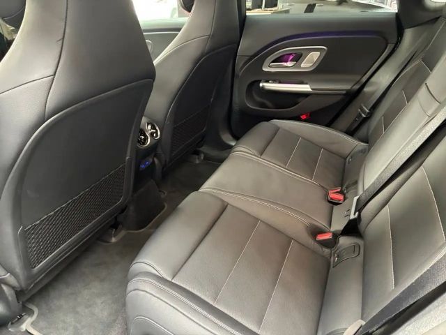 Mercedes-Benz CLA 350