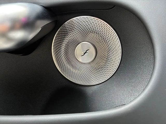Mercedes-Benz CLA 350