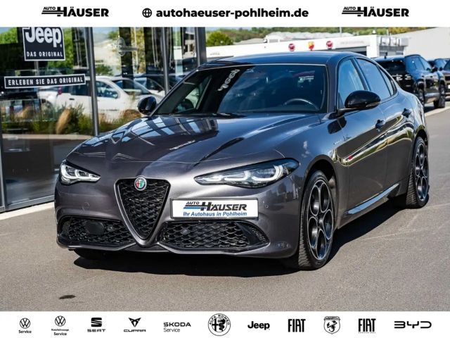 Alfa Romeo Giulia Veloce 2.0 Turbo AT8 Q4 EL. SITZE KAMERA ALLWETTER 2024 Benzine