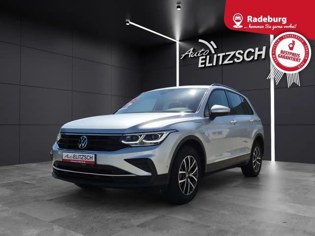 Volkswagen Tiguan eHybrid Life DSG Matrix AHK Navi AID ACC RFK SHZ 2022 Hybride / Benzine
