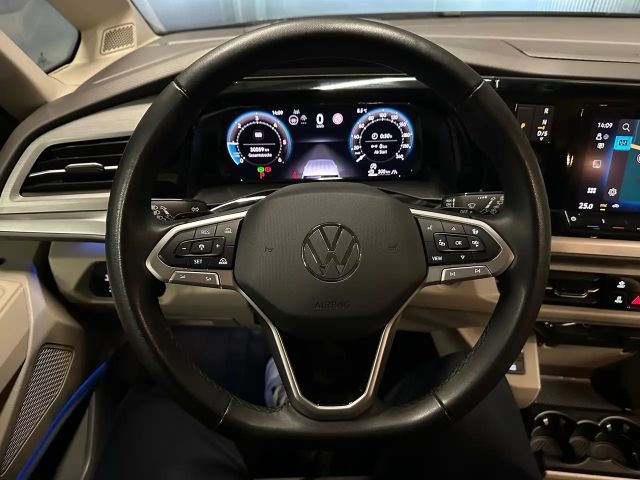 Volkswagen T7 California