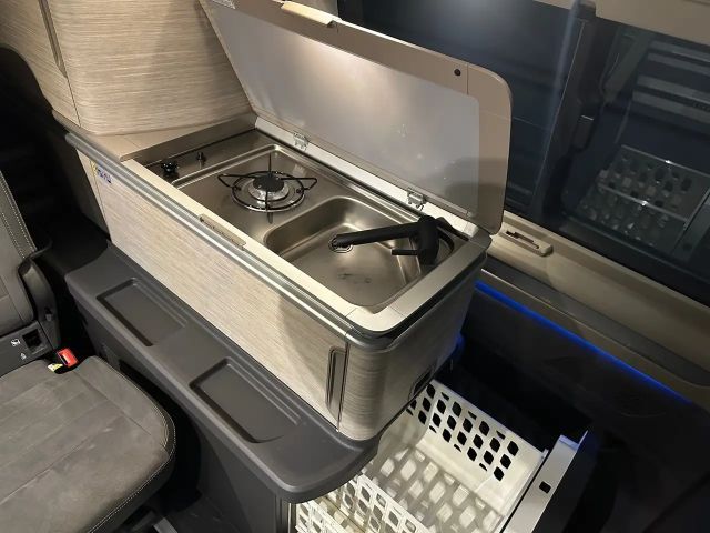 Volkswagen T7 California