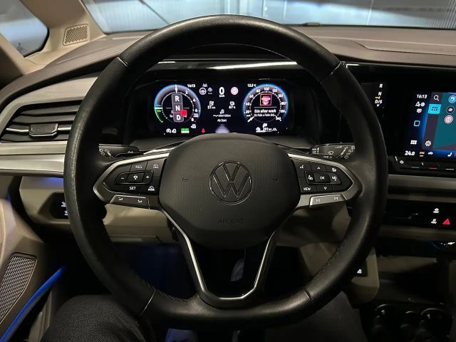 Volkswagen T7 California