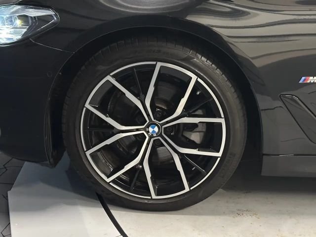 BMW 520 d touring M-Sport *19Zoll*PANORAMA*LiveCock.*ACC* 2021 Diesel