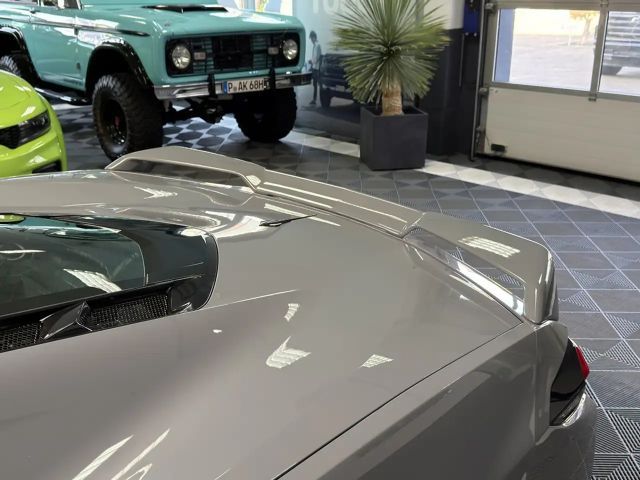 Corvette C8