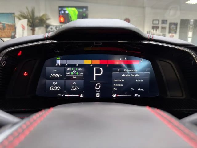 Corvette C8