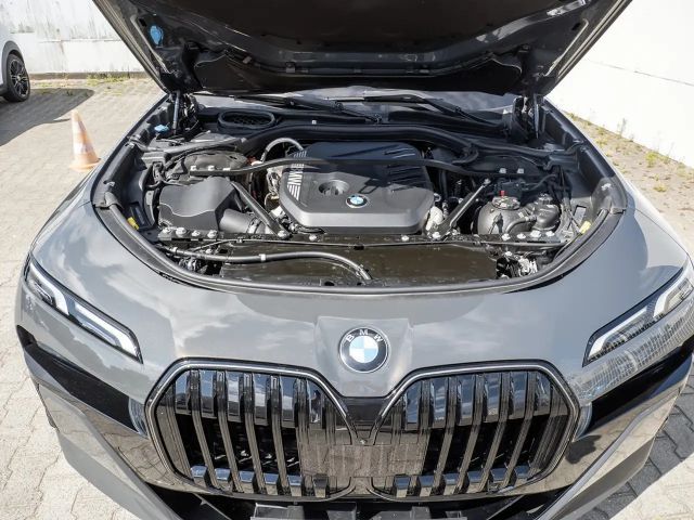 BMW 740