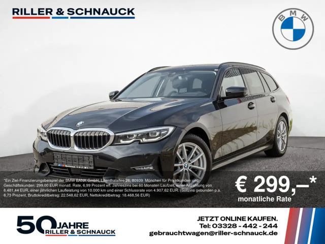 BMW 330 i Touring Sport Line PANO+ACC+NAVI+SHZ+PDC 2021 Benzine