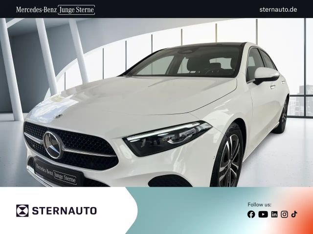 Mercedes-Benz A 200 A 200 Limousine Progressive/Pano.-Dach/Distronic 2026 Benzine