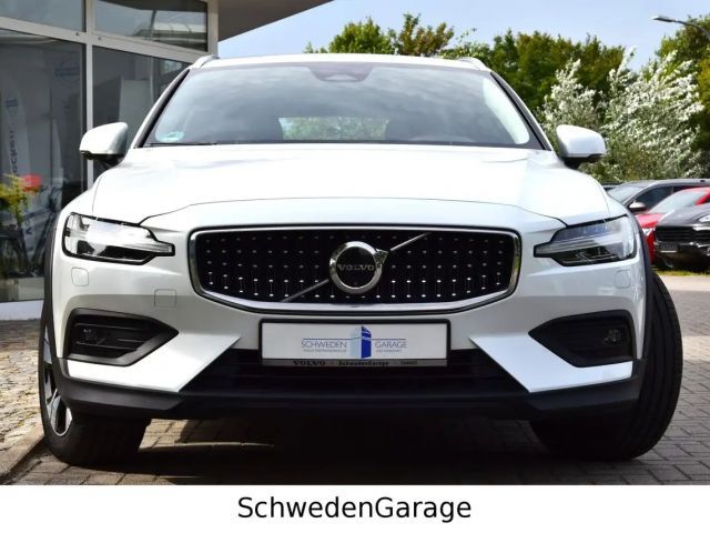 Volvo V60 B5 Cross Country Plus AWD 360°/H&K 2023 Benzine