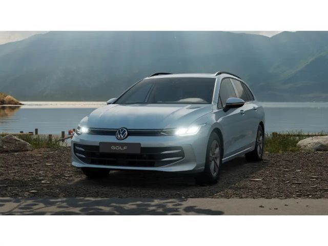 Volkswagen Golf Variant VIII 1.5 eTSI DSG Life 2,49% El. Panodach Navi Dig 2025 Benzine
