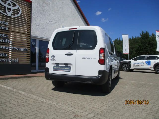 Toyota Proace City