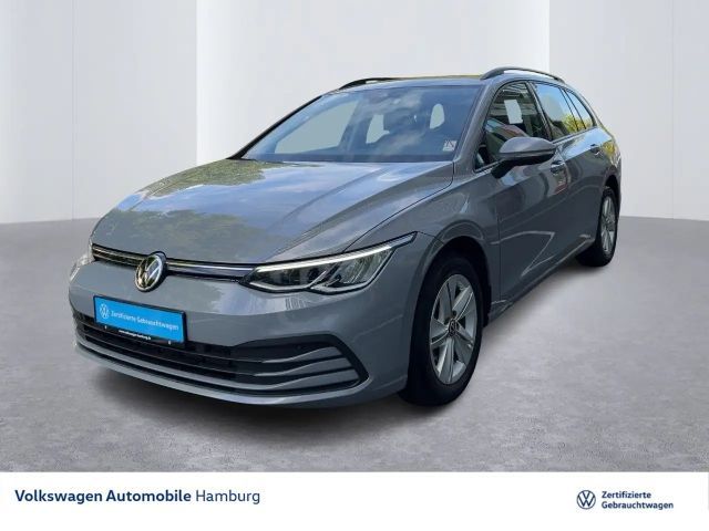 Volkswagen Golf VIII Life 1.0eTSIDSG Kamera Sitzheizung PDC 2021 Benzine