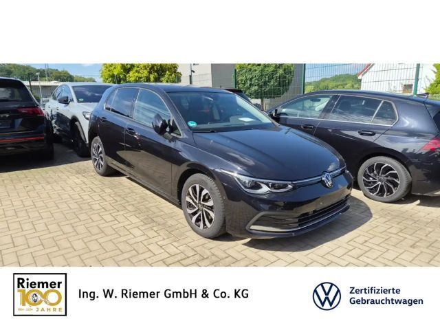 Volkswagen Golf VIII Active 1.5 TSI Panorama IQDrive ACC 2022 Benzine