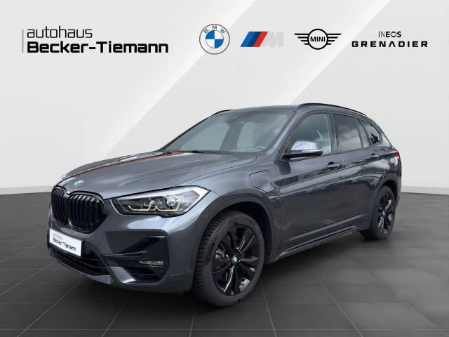 BMW X1 xDrive25e AUT.*M SPORTLINE*AHK*HIFI*M SPORTLENKRAD 2021 Hybride / Benzine