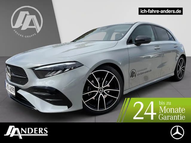 Mercedes-Benz A 200 +AMG+SHZ+PDC+Night+SpurW+W-Paket+S-Sitz 2025 Benzine