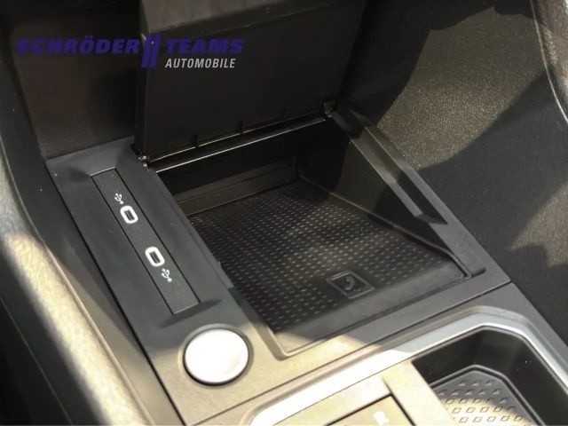 Ford Grand Tourneo