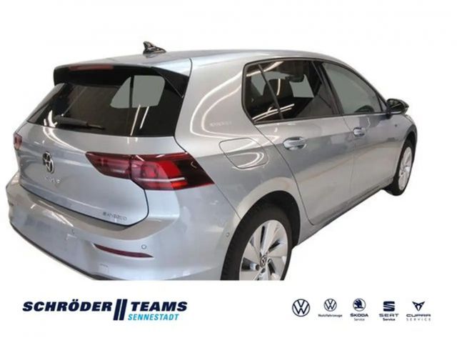 Volkswagen Golf VIII Lim. (DA1)(2024->) 1.5 TSI eHybrid 150 kW ... 2026 Hybride / Benzine