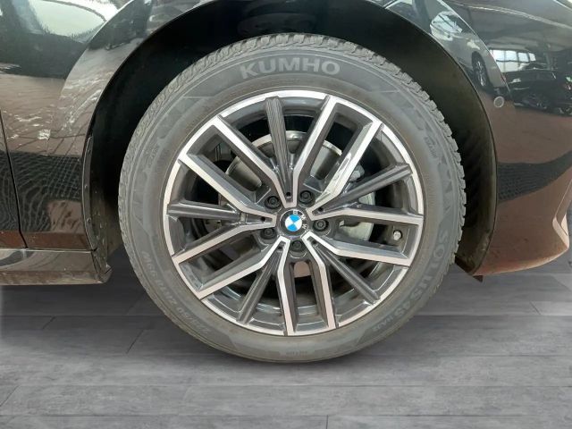 BMW 216