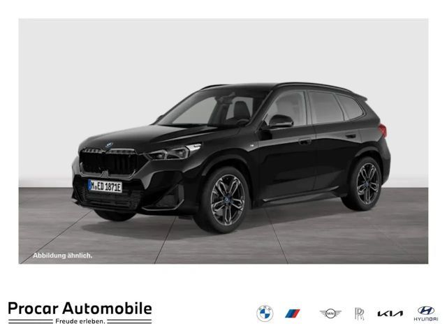 BMW iX1 xDrive30 M Sport PANO ACC AHK RFK NAVI LED 2023 Elektrisch