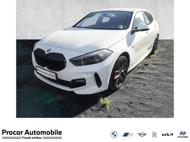 BMW 118 i M Sport RFK NAVI LED Sound Syst. PDC V+H 2024 Benzine
