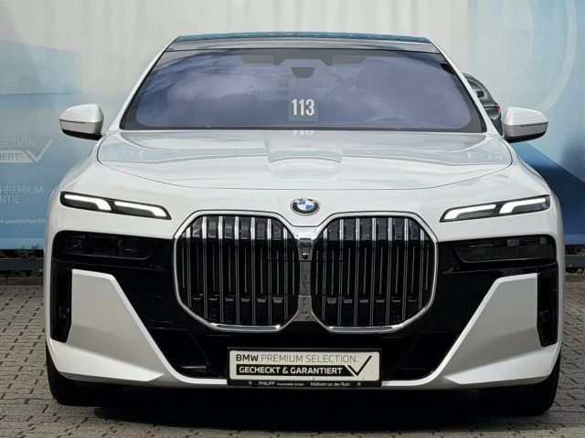 BMW 740