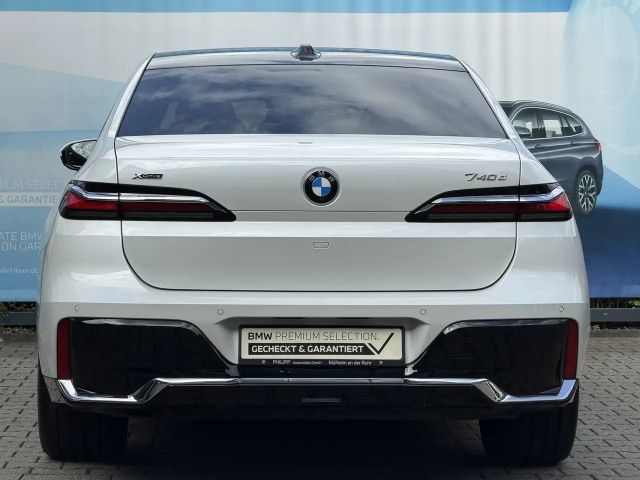 BMW 740