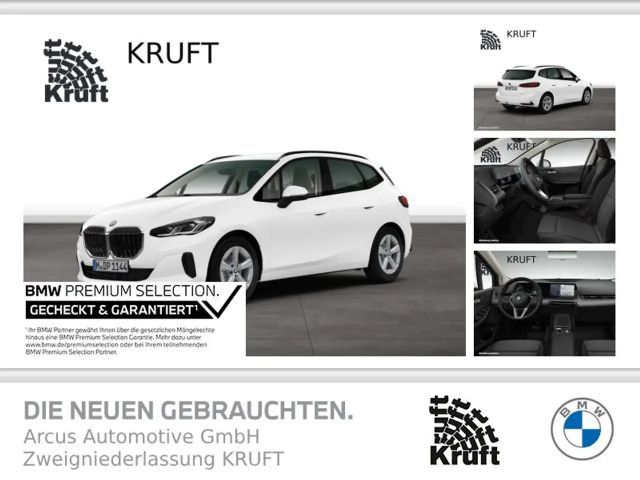 BMW 220 i Active Tourer NAVI+ADAP LED+AHK+KAMERA 2025 Benzine