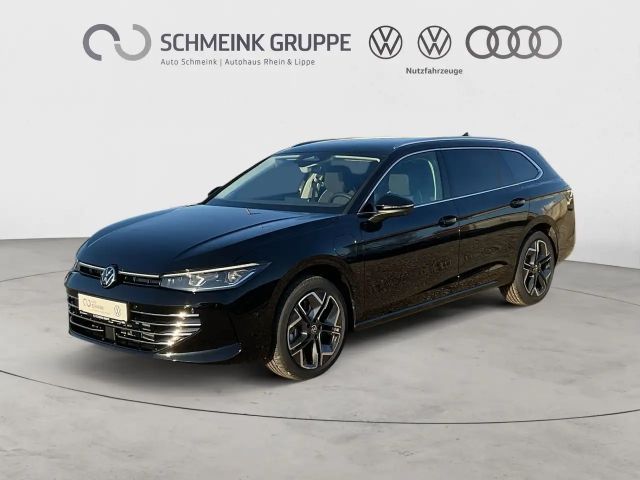 Volkswagen Passat Variant Passat Elegance 1.5 eHybrid DSG AHK Kamera Navi 2025 Hybride / Benzine
