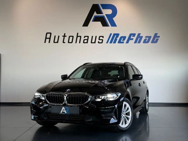 BMW 318 i Advantag*LEDER*LED*KAMERA*SHZ*DIGITALTACHO* 2022 Benzine