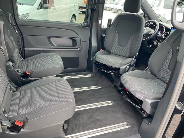 Mercedes-Benz V 220