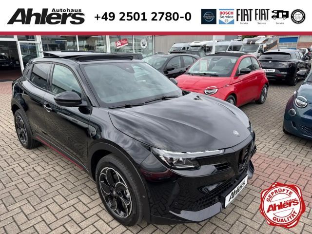 Alfa Romeo Junior Ibrida Q4+SABELT+SCHIEBEDACH+AUTOMATIK+ 2026 Benzine