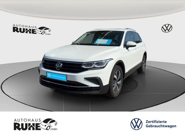 Volkswagen Tiguan Life 1.4 eHybrid 110 kW DSG 2022 Benzine