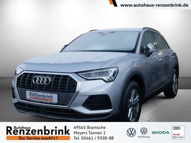 Audi Q3 45 TFSI e LED+NAVI+GJR 2022 Hybride / Benzine